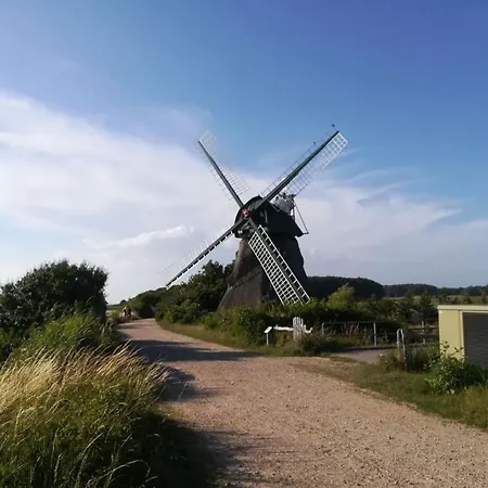 Jessen Modern Retreat